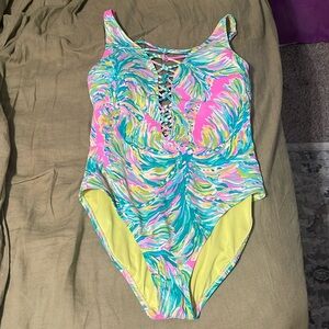 Lily pulitzer one piece swimsuit (isle lattice)